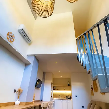 דירה Magisto Loft ניאה מודאניה